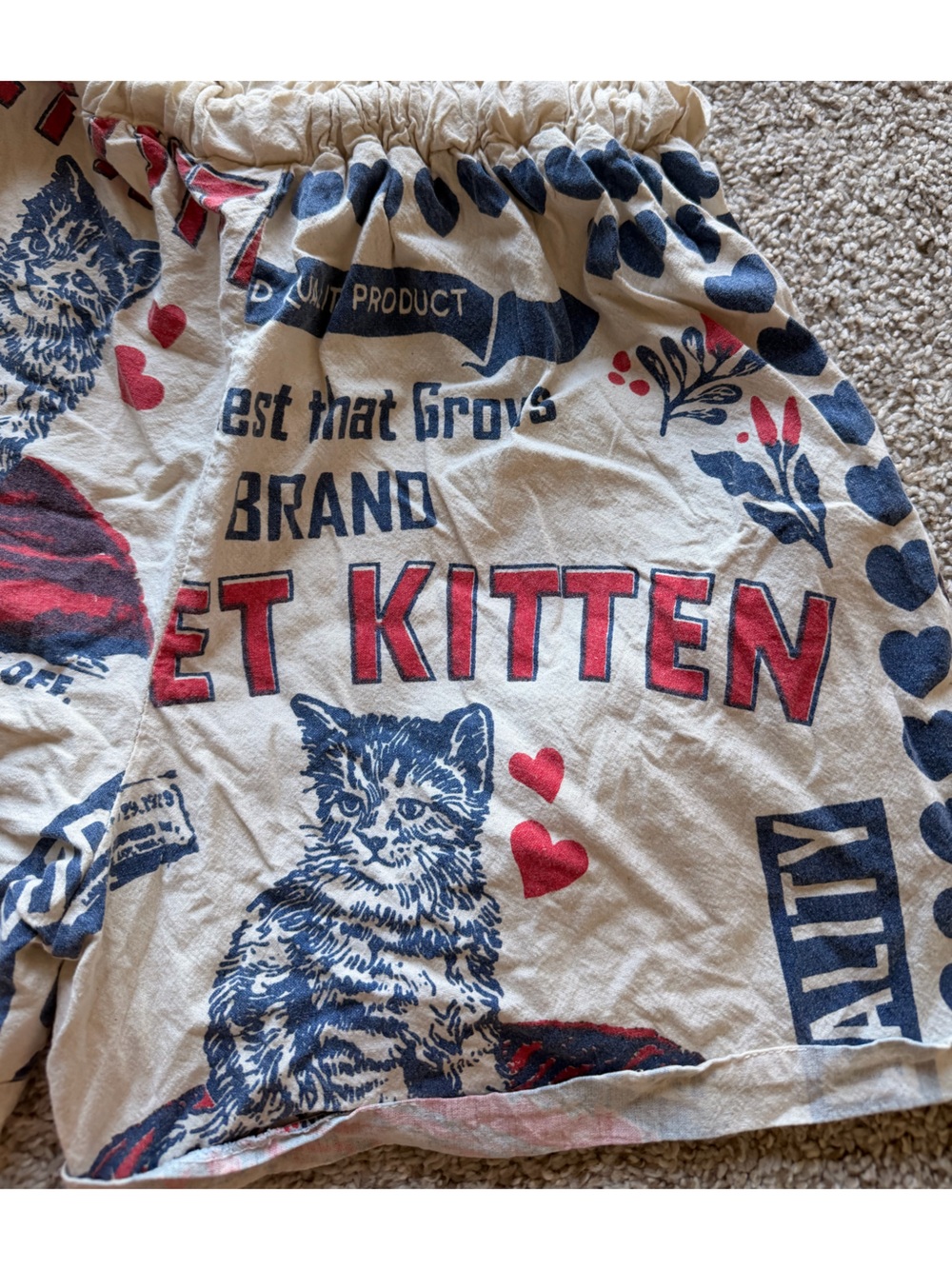 Sweet Kitten Graphic womens Shorts - Cream with Red & Blue Print - Picture 8 of 10